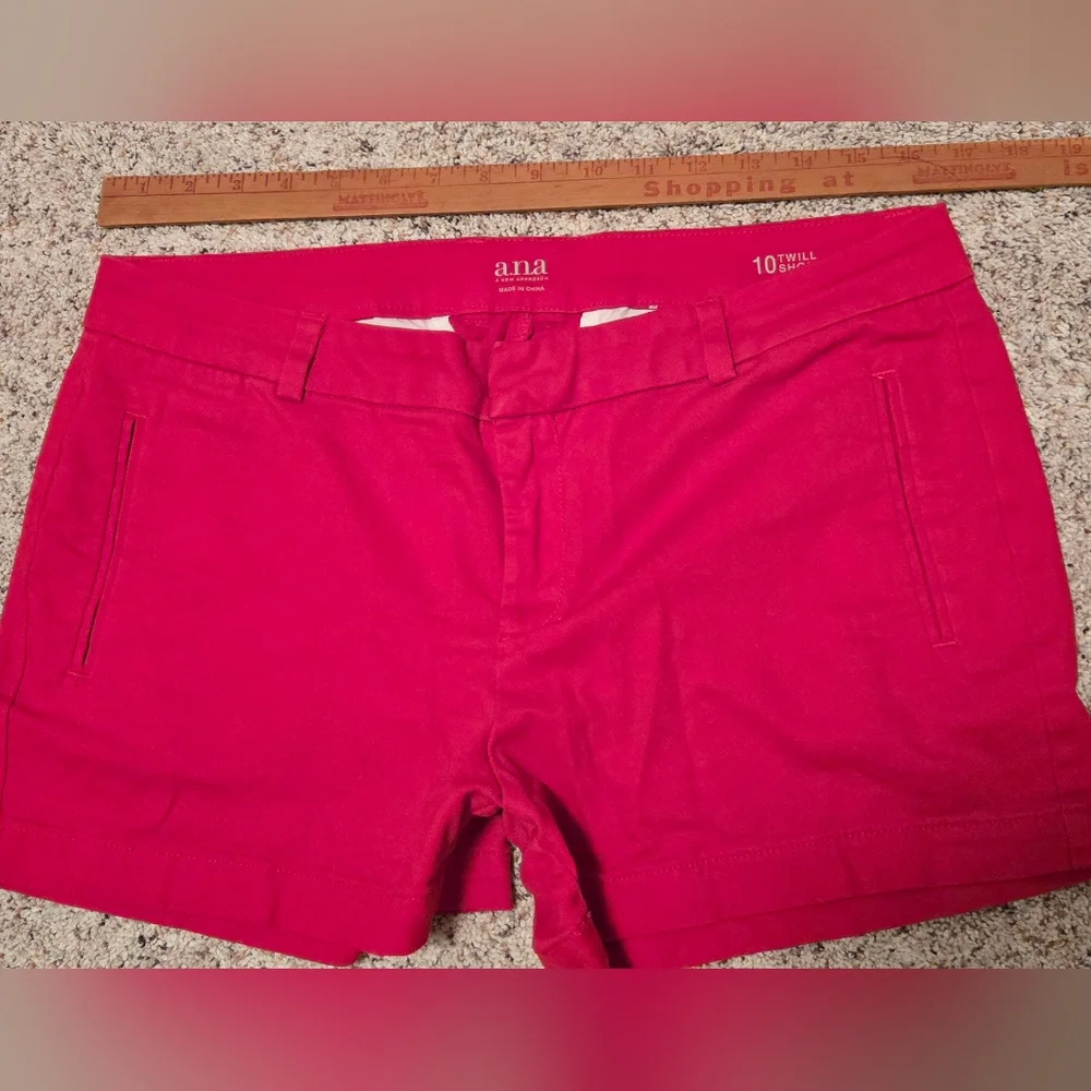 A.N.A. Caberet Red Twill Shorts Size 10 Womens - Picture 2 of 5